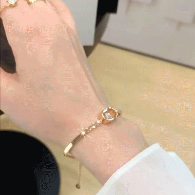 🔥 LAST DAY 90% OFF : Floating Diamond Geometric Bangle – Timeless Luxury &amp; Kinetic Brilliance