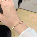 🔥 LAST DAY 90% OFF : Floating Diamond Geometric Bangle – Timeless Luxury &amp; Kinetic Brilliance
